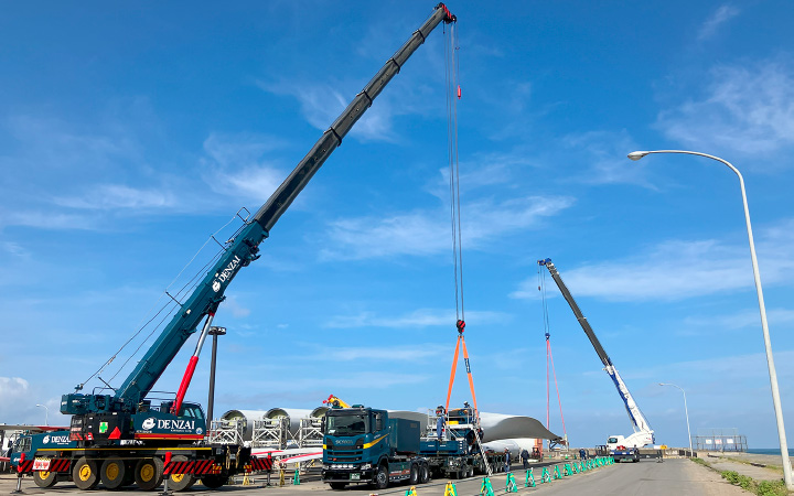 Installation and maintenance of onshore and offshore wind power equipment